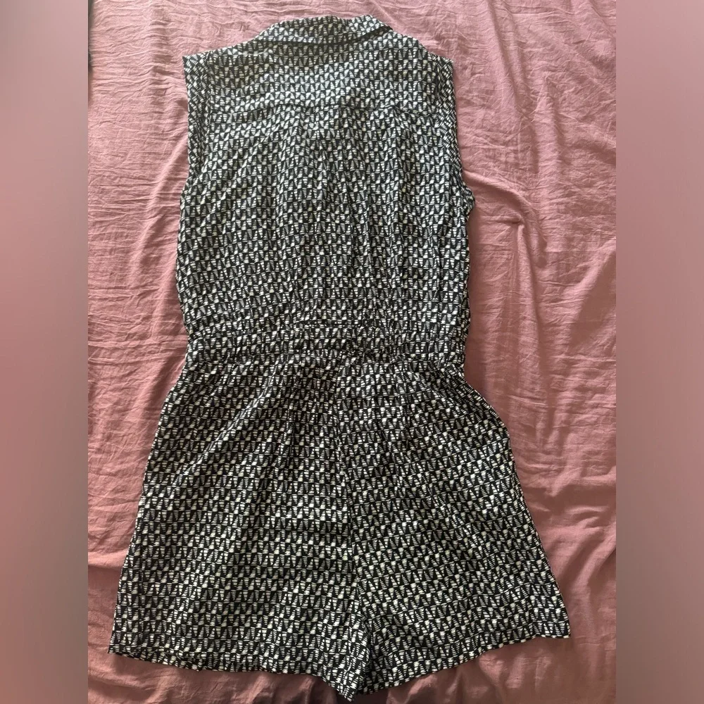 Forever 21 Romper - Picture 6 of 9